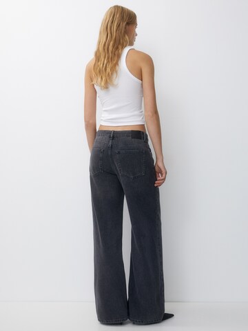 Pull&Bear Wide Leg Jeans i grå