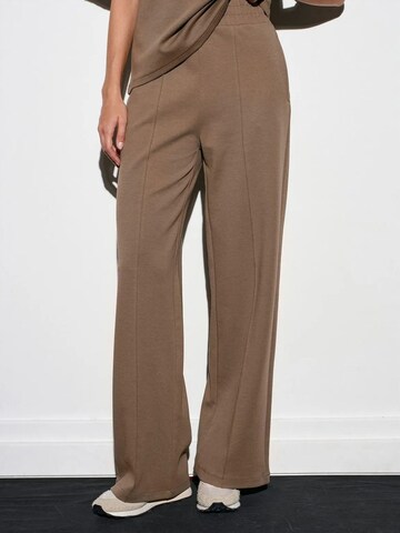 Dilvin Wide leg Pants in Brown