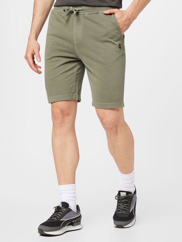 No Excess Regular Trousers in Green: front