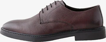 raudona Next Batai su raišteliais: priekis