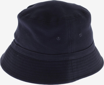 LACOSTE Hut oder Mütze M in Blau: predná strana
