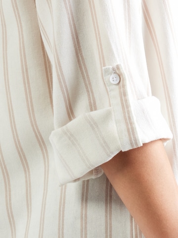 Eight2Nine Blouse in Beige
