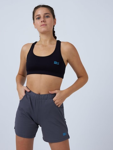 SPORTKIND Loosefit Sportbroek 'Bermuda Shorts' in Grijs