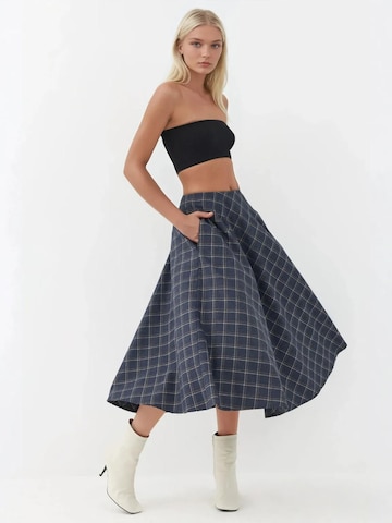 Gonna di Hiccup in blu