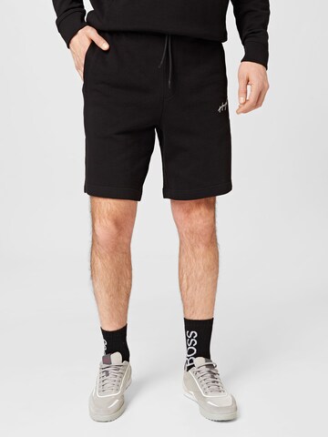 HUGO Red Regular Shorts 'Dampinas' in Schwarz: predná strana