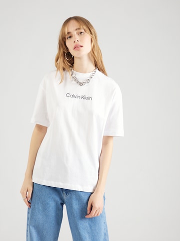 T-shirt 'HERO' Calvin Klein en blanc : devant