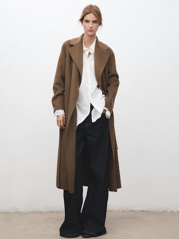 Cappotto di mezza stagione 'BATIN' di MANGO in marrone