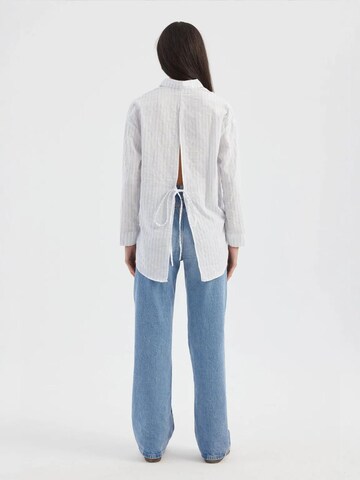 Camicia da donna di Hiccup in bianco