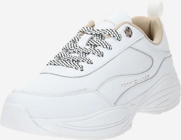 Baskets basses TOMMY HILFIGER en blanc : devant