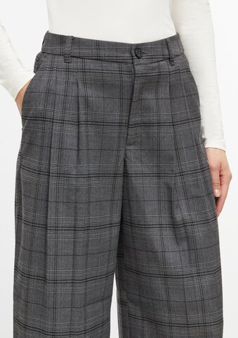 Wide Leg Pantalon à pince s.Oliver en gris : devant