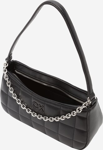 Calvin Klein Schultertasche in Schwarz