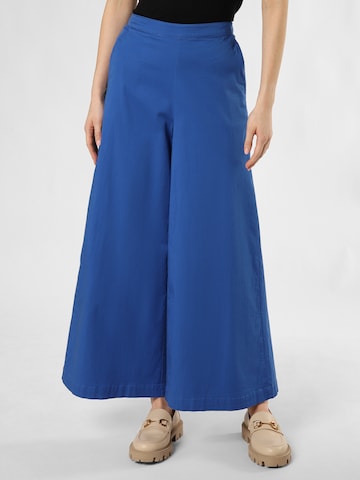 Marie Lund Wide leg Pleat-Front Pants in Blue: front