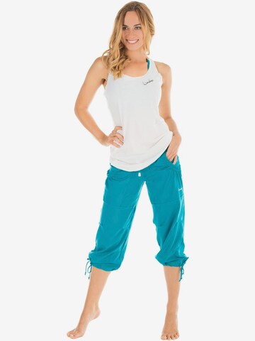 Effilé Pantalon de sport 'WBE6' Winshape en vert