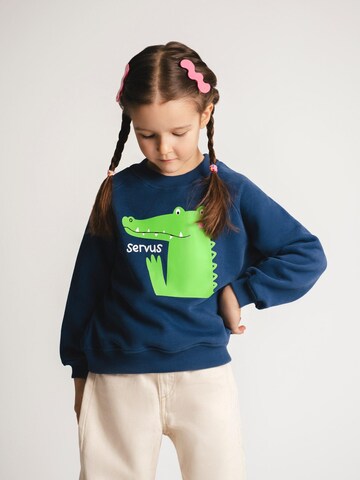 SATURNDAY Sweatshirt 'Krokodil Servus' in Blauw