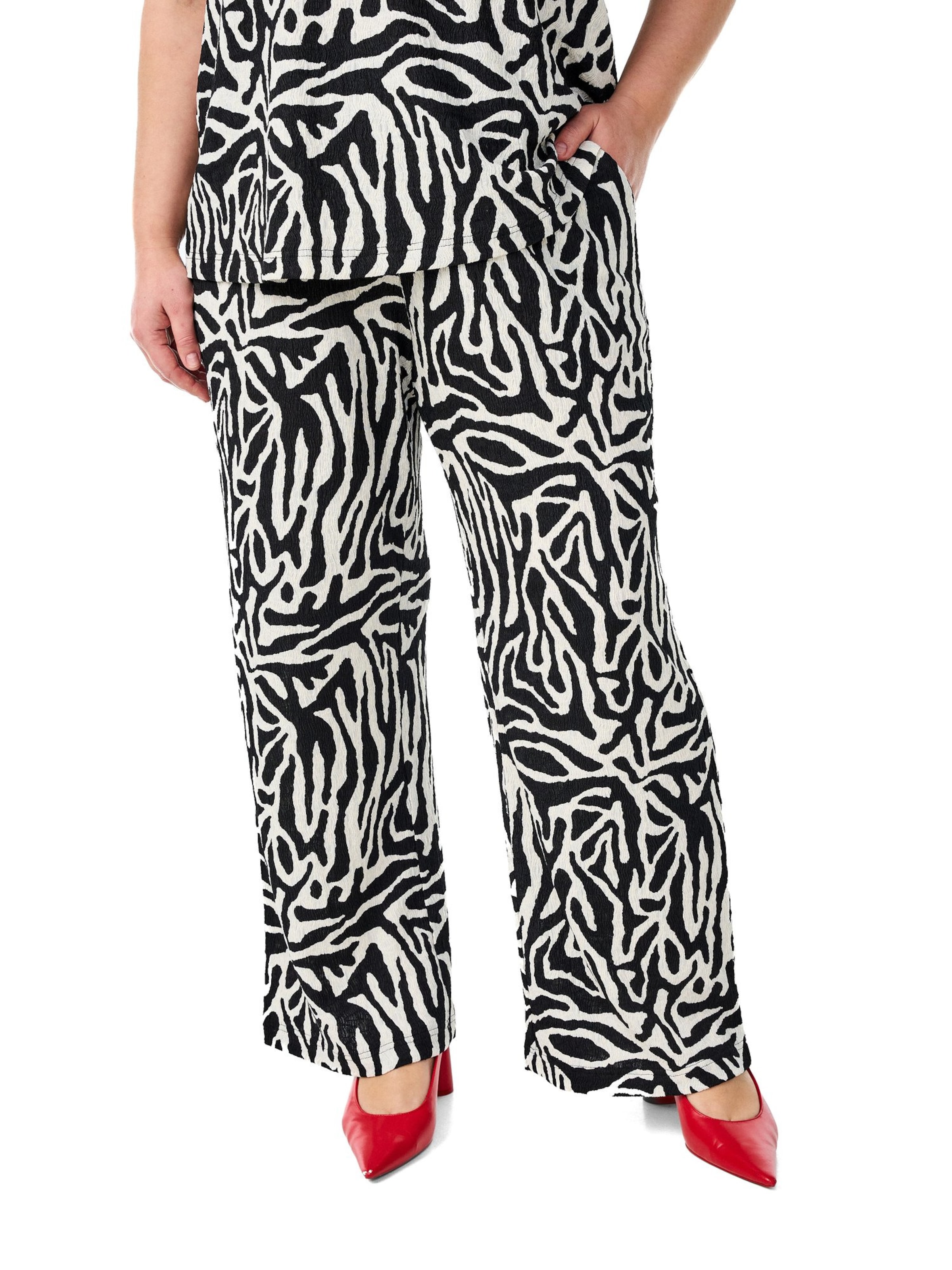 Zizzi Wide leg Trousers 'Talia' in Black