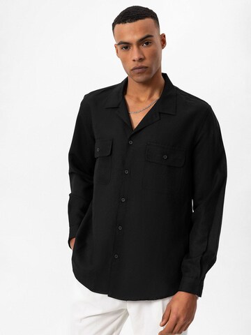 Coupe regular Chemise Antioch en noir