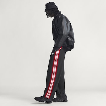 ADIDAS ORIGINALS - Loosefit Pantalón en negro