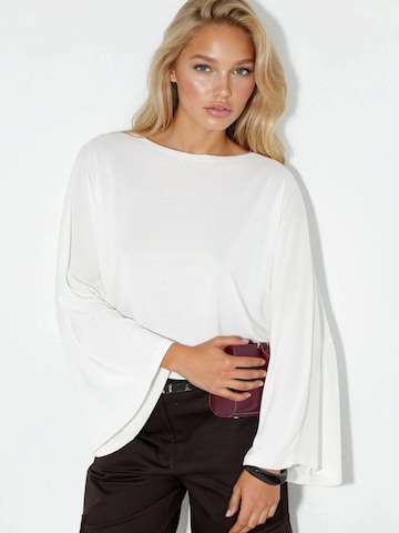 Maglietta di Busem in bianco