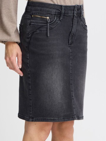 PULZ Jeans - Falda 'Karolina' en negro