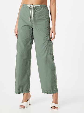 DRYKORN Loose fit Cargo trousers in Green: front