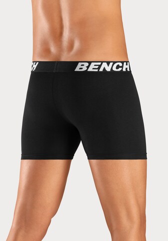 BENCH Boxershorts in Schwarz