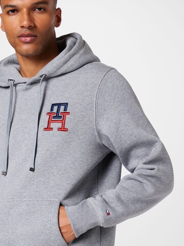 TOMMY HILFIGER Суичър в сиво