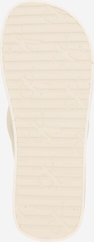 Calvin Klein Jeans - Sandalias de dedo en blanco