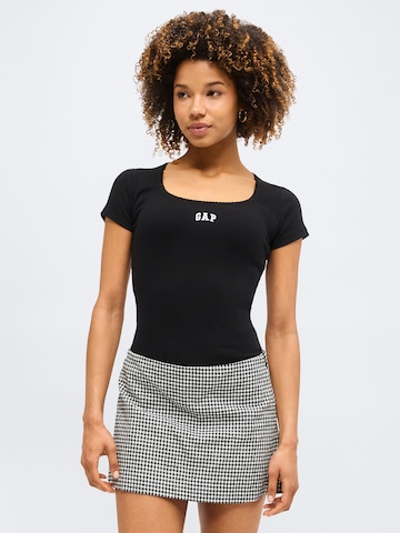 GAP Тениска в черно: отпред