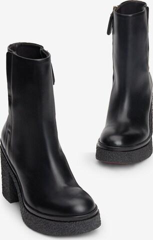 TOMMY HILFIGER Booties in Black