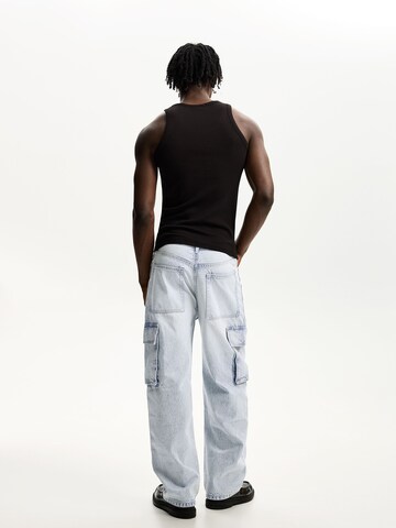 Bershka Loose fit Cargo jeans in Blue