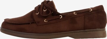 Chaussure basse Super Mode en marron : devant