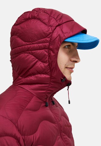 PEAK PERFORMANCE Between-Season Jacket in Red