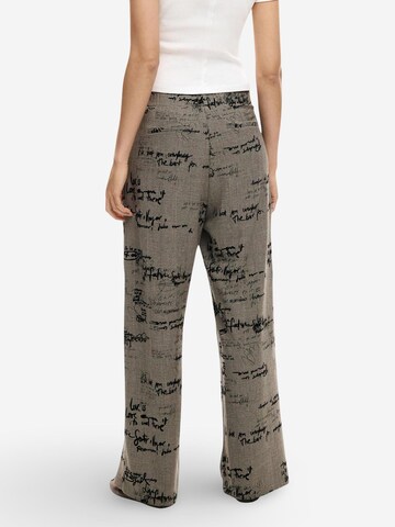 regular Pantaloni 'PANT_TRAJ 26SWPW39' di Desigual in grigio