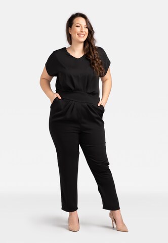 Karko Jumpsuit ' DORATA ' in Zwart: voorkant