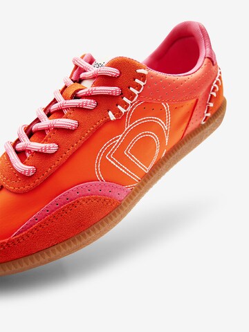 Sneaker bassa 'Retro Split' di Desigual in rosso