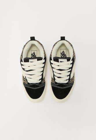 Sneaker bassa 'KNU SKOOL' di VANS in nero