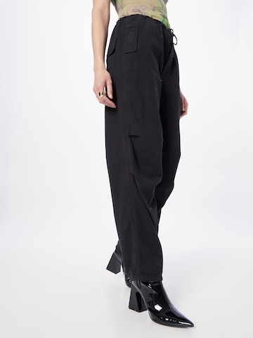 TOPSHOP Loose fit Trousers in Black: front