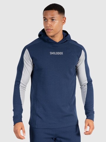 Sweat-shirt 'Maison' Smilodox en bleu : devant