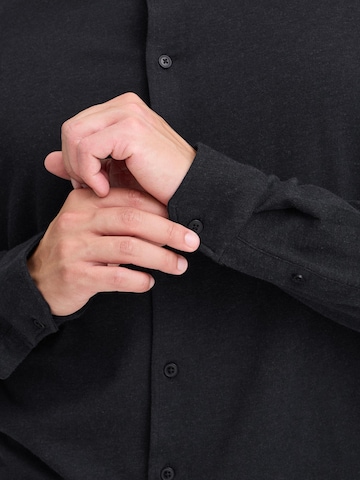 Casual Friday - Ajuste regular Camisa 'CFARKAN' en negro