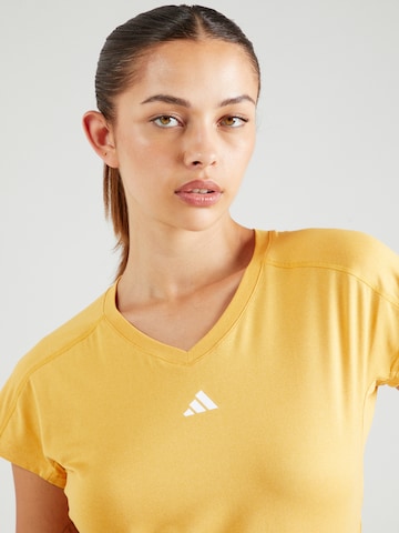 ADIDAS PERFORMANCE Λειτουργικό μπλουζάκι 'Train Essentials' σε κίτρινο
