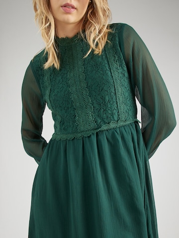 Robe 'Arven' ABOUT YOU en vert