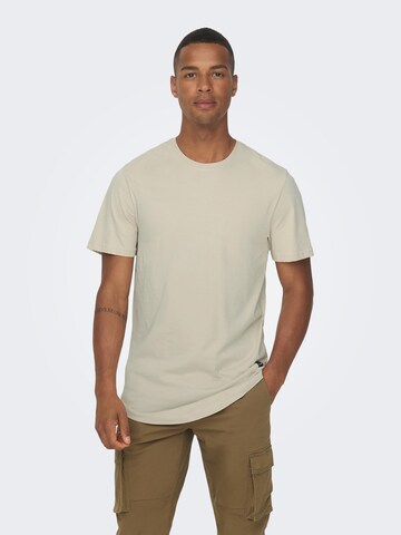 Only & Sons - Ajuste regular Camiseta 'Matt' en gris: frente
