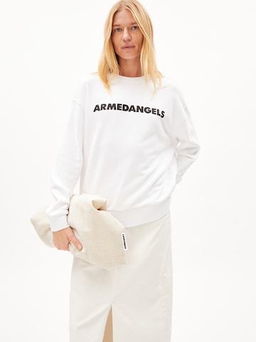 ARMEDANGELS Sweatshirt 'AARIN' in White: front