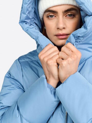 Cappotto invernale di Rich & Royal in blu