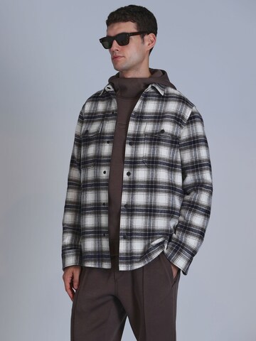 Lufian Regular fit Overhemd in Bruin