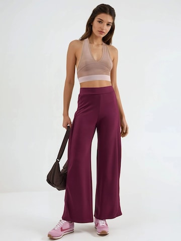 regular Pantaloni di Hiccup in rosso