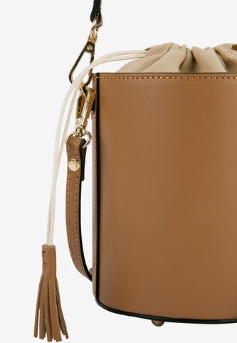 IZIA Handbag in Brown