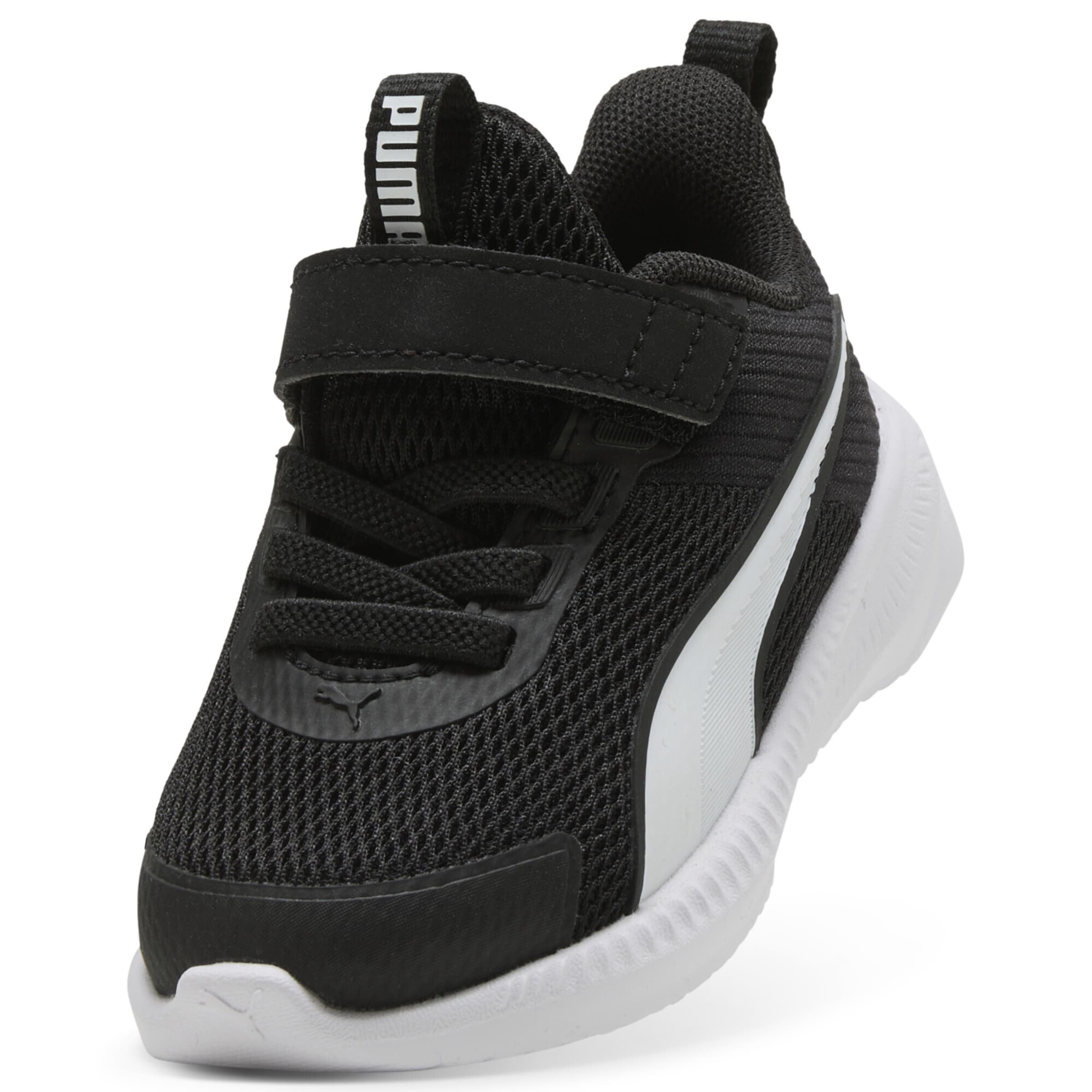PUMA Laufschuh 'Flyer 4' in Schwarz