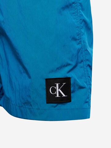Calvin Klein Swimwear Rövid fürdőnadrágok - kék