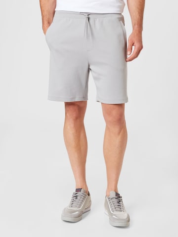 HUGO Shorts 'Doolio' in Grau: predná strana